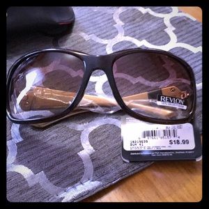 Brand new Revlon sunglasses